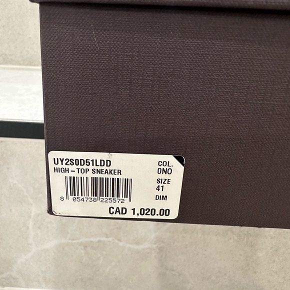 Brand new Valentino hightop sneakers. - Picture 8 of 9